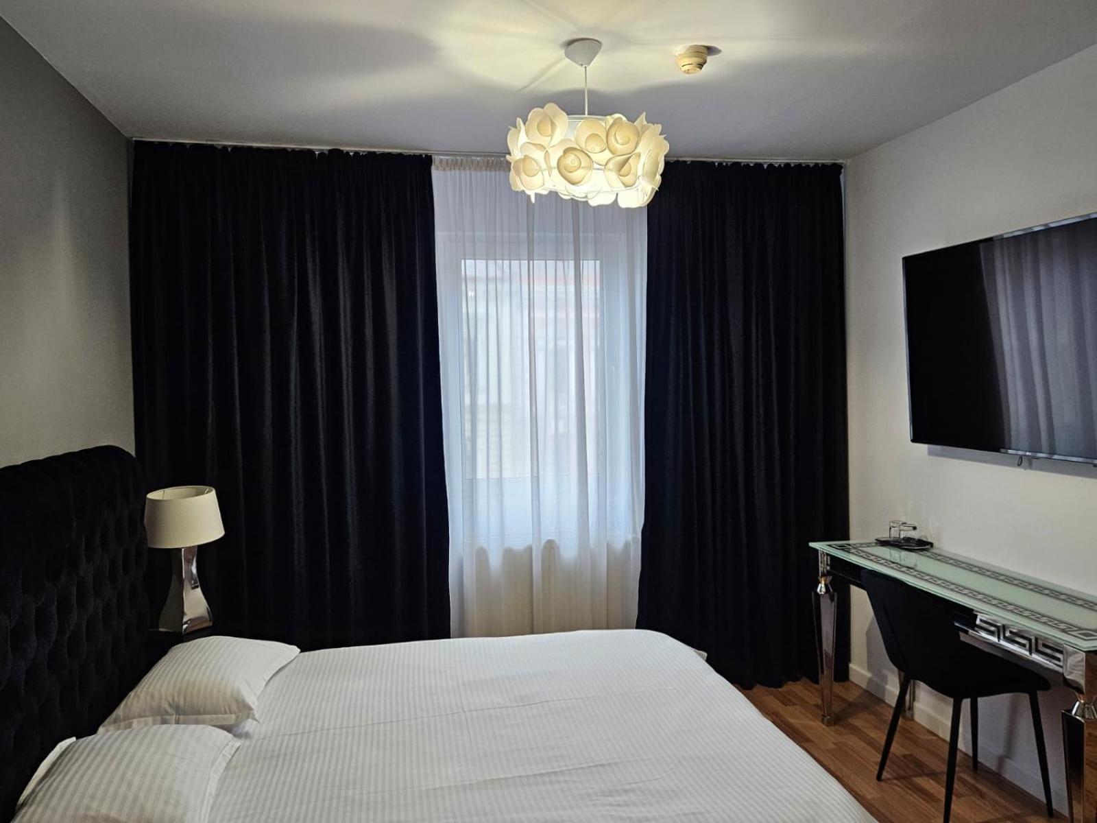 Meteor Central Cluj-Napoca Ngoại thất bức ảnh