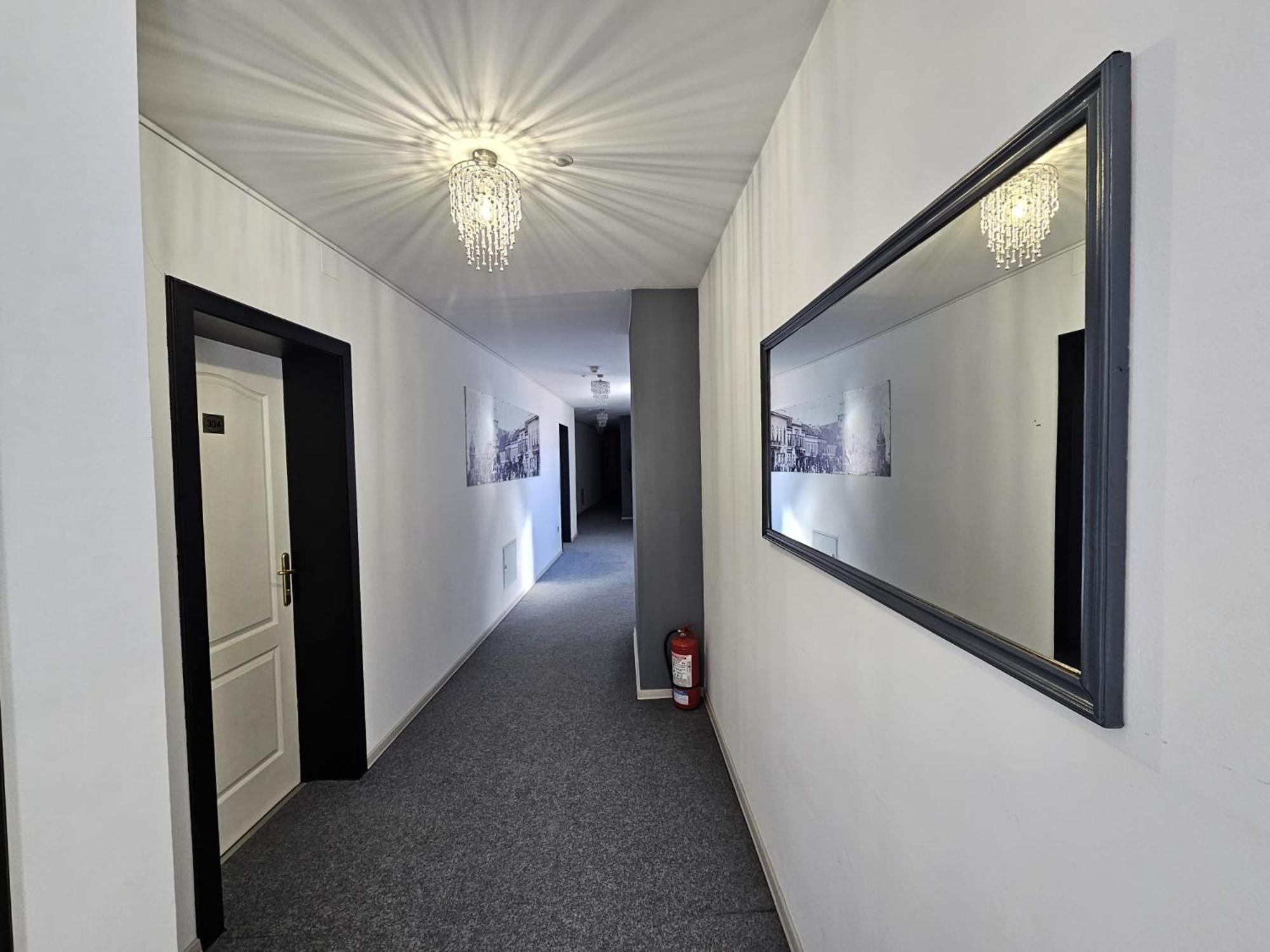 Meteor Central Cluj-Napoca Ngoại thất bức ảnh