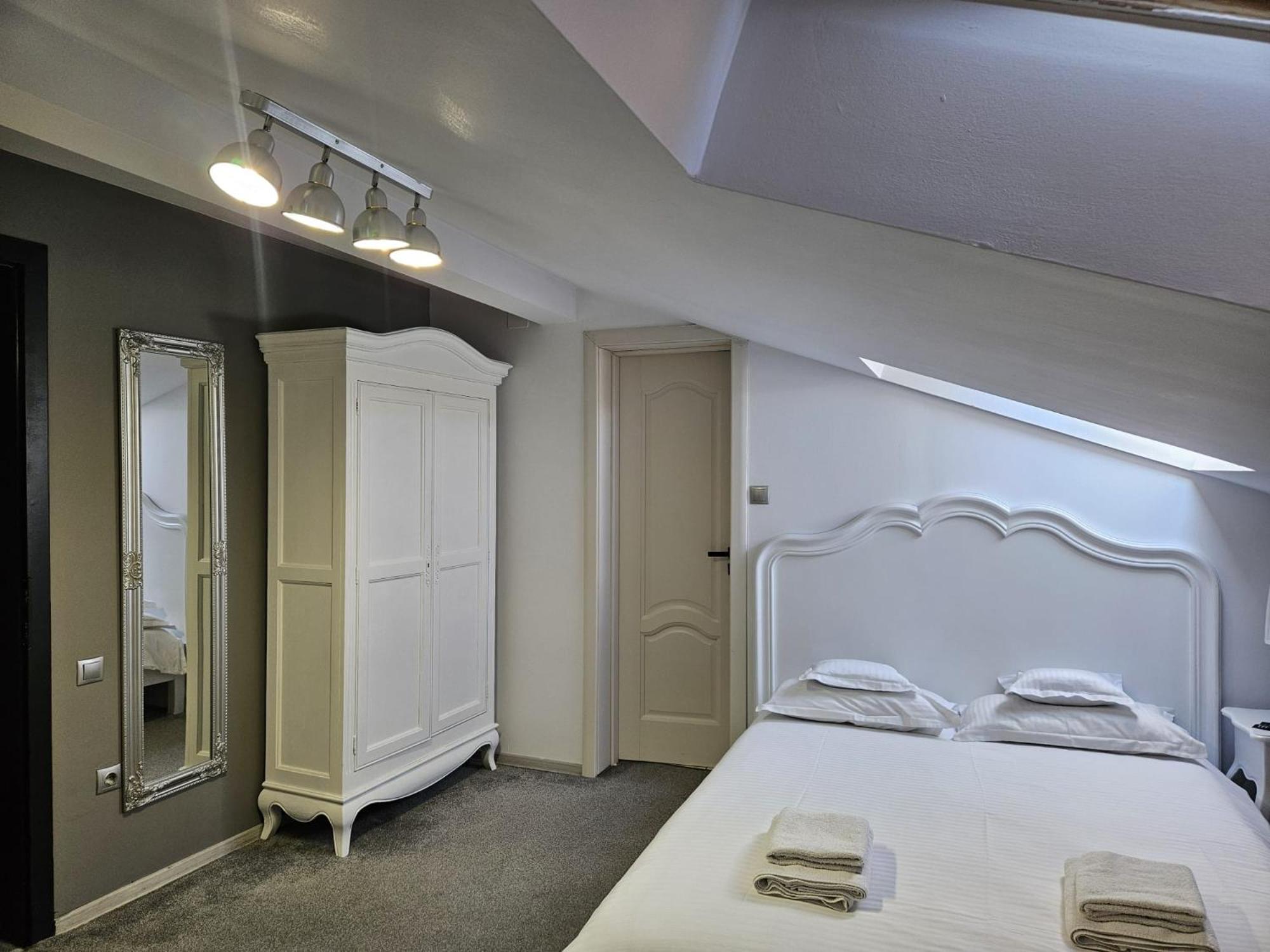 Meteor Central Cluj-Napoca Ngoại thất bức ảnh