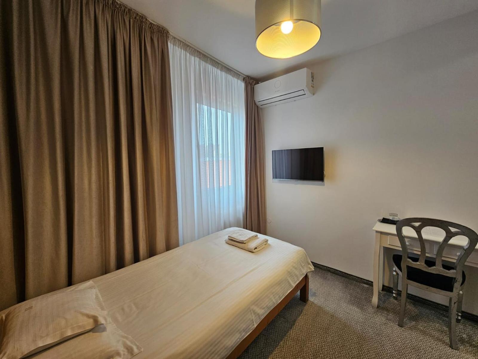 Meteor Central Cluj-Napoca Ngoại thất bức ảnh