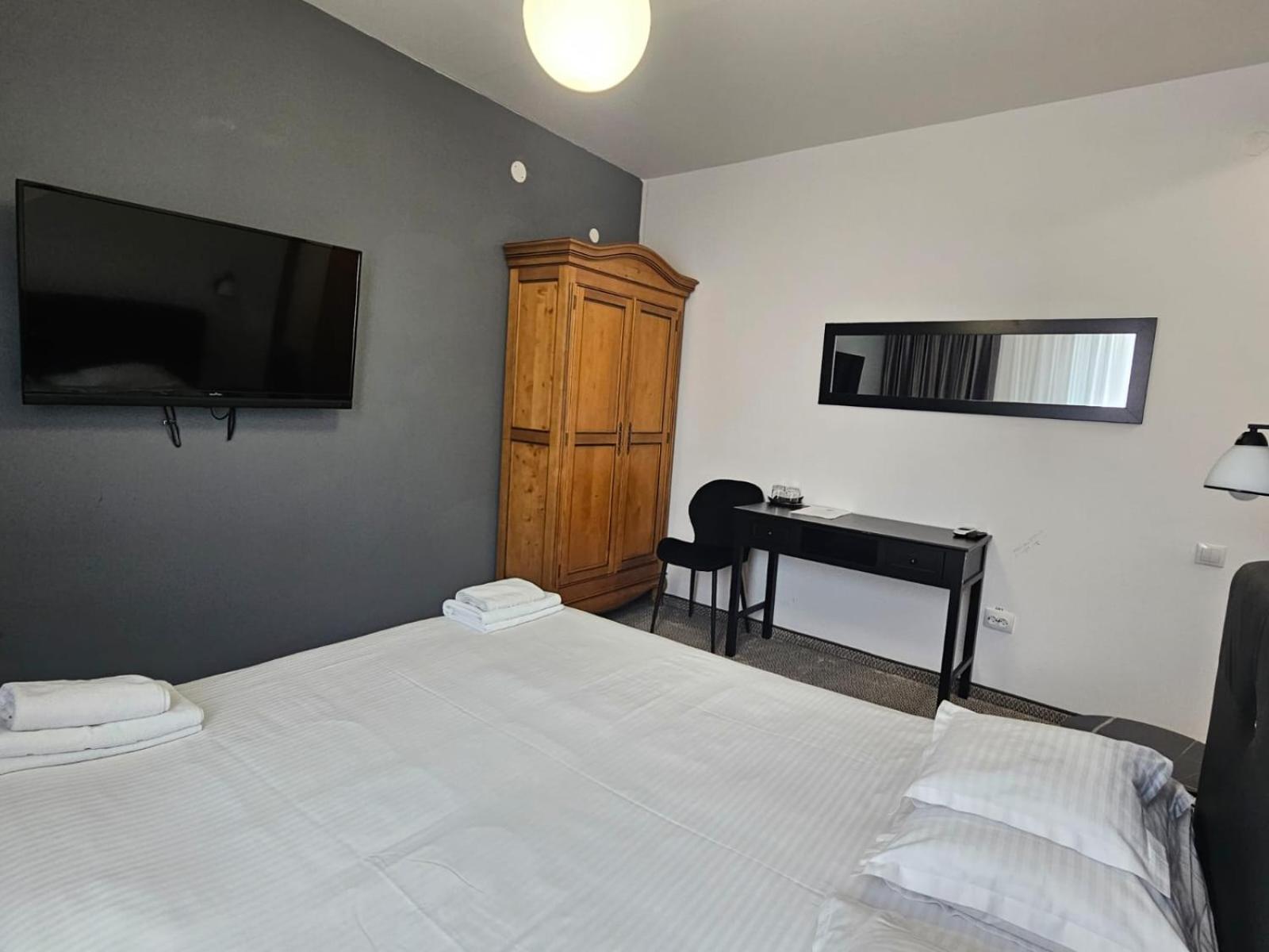 Meteor Central Cluj-Napoca Ngoại thất bức ảnh